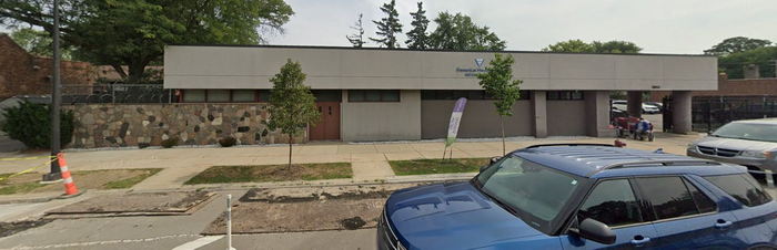 Naus Sno-White Dining Room - Recent Street Views (newer photo)